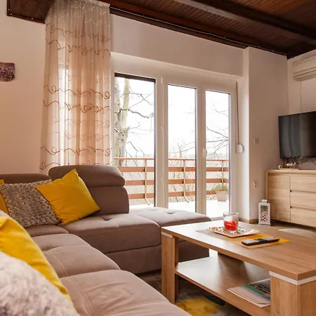펜션 House With A Parking Space Zlobin, Gorski Kotar - 15452